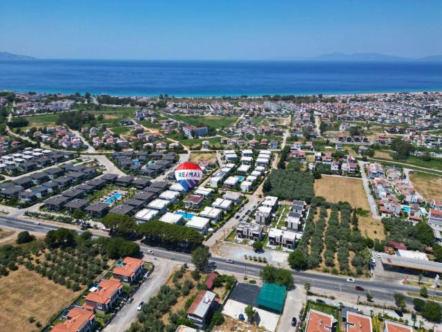Kuşadası Güzelçamlı Naturel Park Vıllaları’nda Havuzlu Sıte İçınde 3+1 Vılla