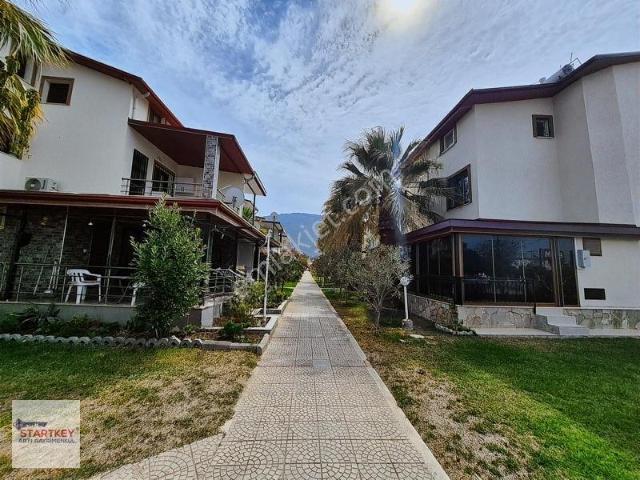 Kuşadası Güzelçamlı Site İçinde Eşyalı Satılık Yazlık