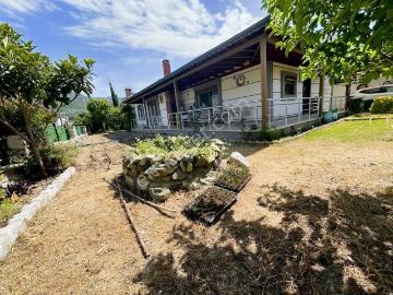 Kuşadası Gökçealan Da Köşe Konum Müstalik Satılık 3+1 Malikhane