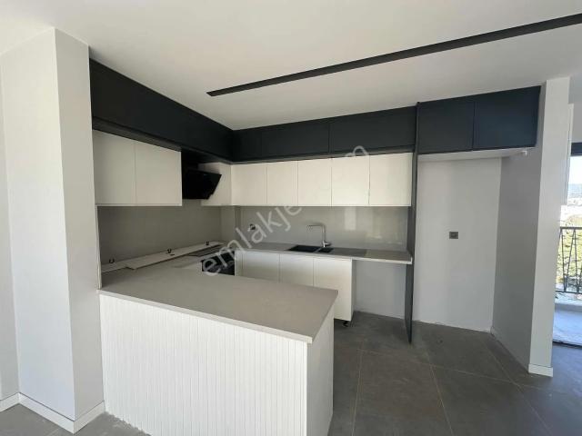 Kuşadası Greenport'ta Kiralık