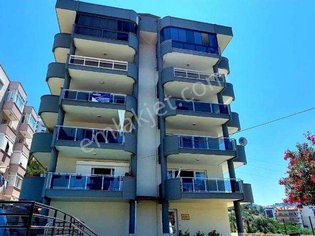 Kuşadası Havuzlu Site İçinde 167 M2 Arakat Daire