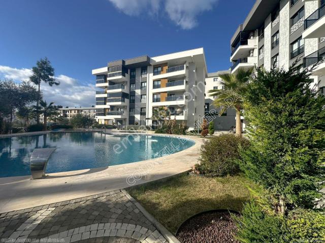 Kuşadası İkiçeşmelik 3+1 Site İçi Satılık Kapalı Mutfak Yeni Daire