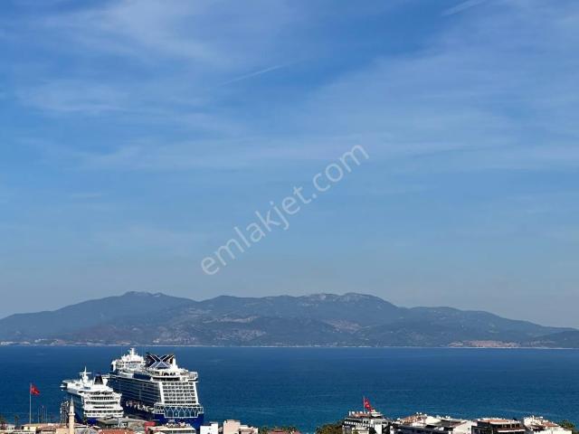 Kuşadası İkiçeşmelik’te Full Deniz Manzaralı, Site İçi 2+1 Daire