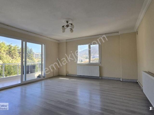 Kuşadası İkiçeşmelik’te Kiralık 2+1 Ferah Daire 88 M² Net