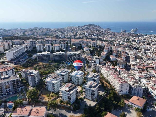 Kuşadası İkiçeşmelik Mah. Alaturka Ada Evleri'nde Satılık 3+1 Daire