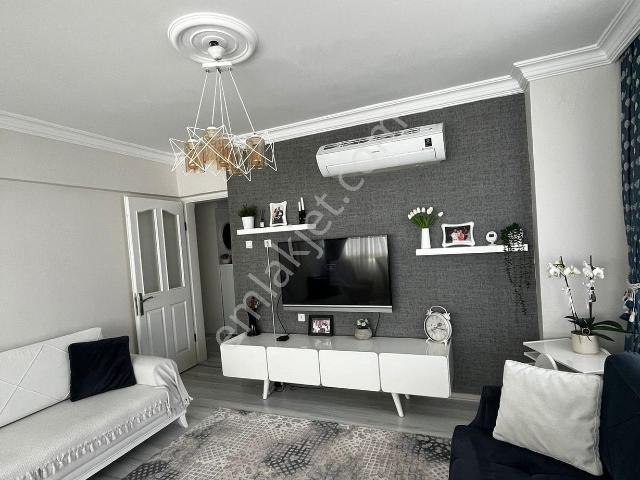 Kuşadası İkiçeşmelik Mahallesinde 3+1 Satılık Daire