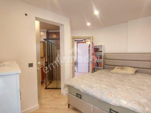 Kuşadası İkiçeşmelik Mahallesinde Konforlu Ve Güvenli 1+1 Daire