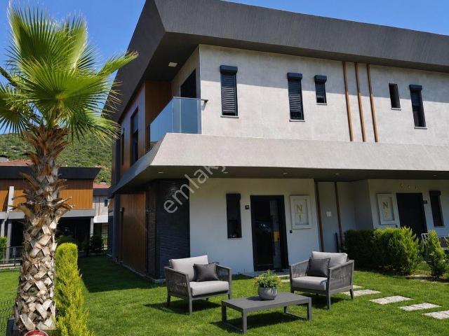 Kuşadası,kuştur Mevki,last Poınt Lıfe Villaları,3 Oda Ve 3 Banyolu,lüks,eşyalı Villa