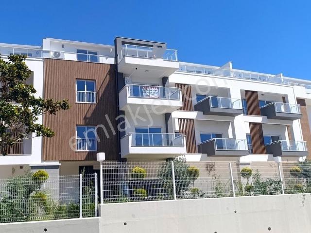 Kuşadası Kadınlar Denizi Plajına Çok Yakın Kiralık Rezidansdaire