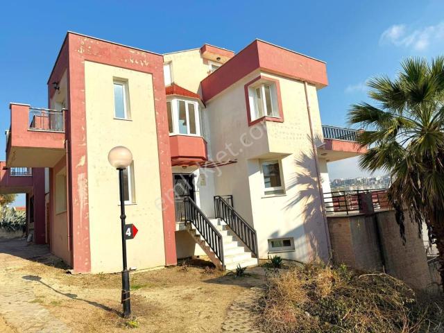 Kuşadası Kadınlar Denizinde 7+2 Fourleks Fırsat Satılık Villa
