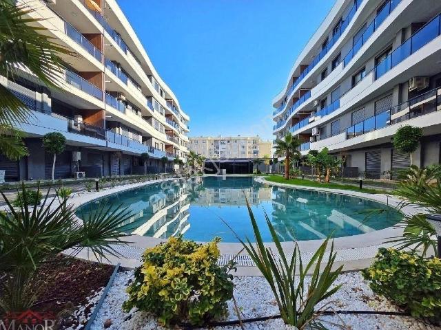 Kuşadası Kadınlar Denizinde 1+1 May Suit Sitesi Harika Donanımlı Denize Yakın Satılık Daire