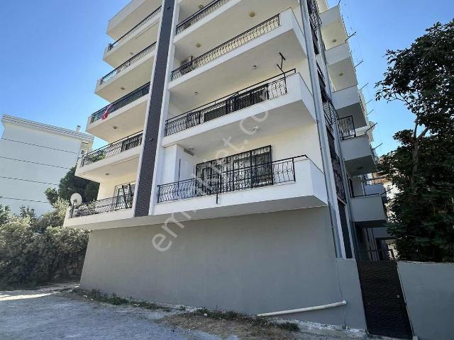 Kuşadası Kadınlar Denizi'nde 3 + 1 Satılık Daire