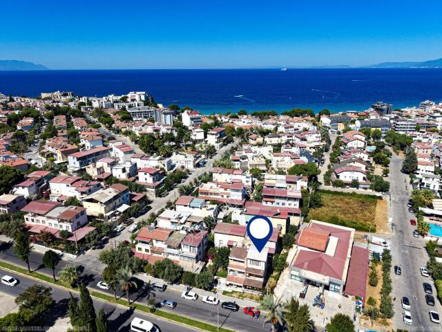 Kuşadası Kadınlar Denizinde Ticari & Konut Kullanımına Uygun 3+1 Villa