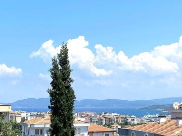 Kuşadası Kadınlar Denizi'nde Deniz Manz 2+1 Eşyalı Satılık Daire