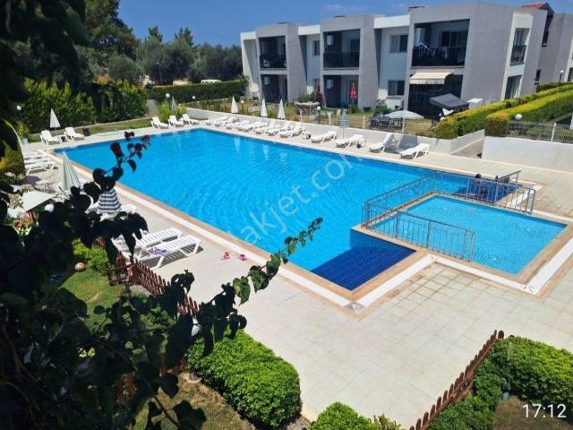 Kuşadası Kadınlar Denizinde Eşyalı Kiralık Daire