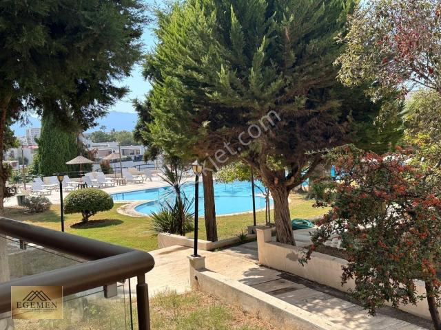 Kuşadası Kadınlar Denizinde Kiralık 3+1 Dubleks Daire