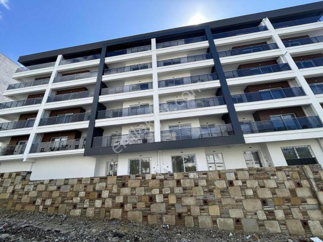 Kuşadası Kadınlar Denizinde Manzaralı Eşyalı Kiralık Daire