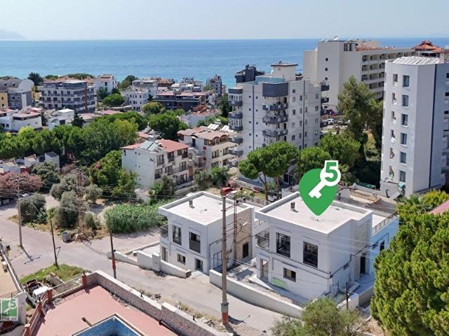 Kuşadası Kadınlar Denizinde Özel Bahçeli 1+1 Sıfır Daire