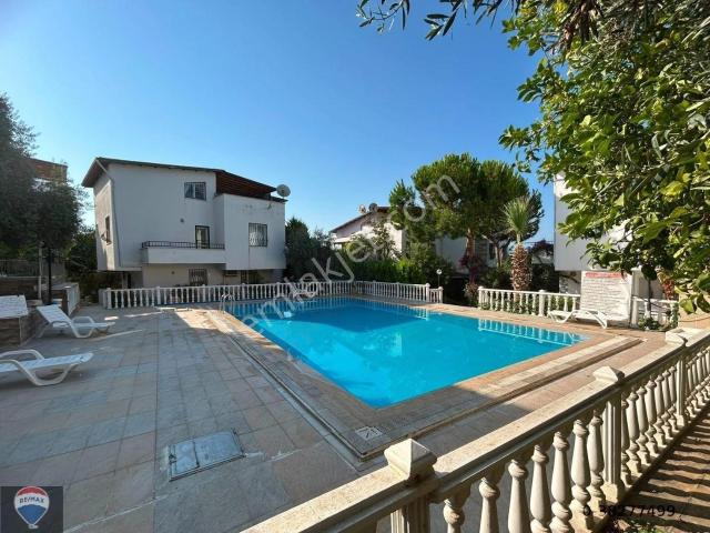 Kuşadası Kadınlar Denizine Yürüme Mesafesinde 4+1 Villa