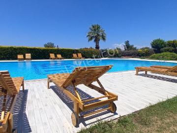 Kuşadası, Aydın ili, Ege Bölgesi - Uüzme havuzu