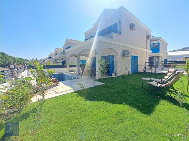 Kuşadası Karaovada Tam Müstakil, Denize 900 Mt, Özel Havuzlu 4+1 Villa