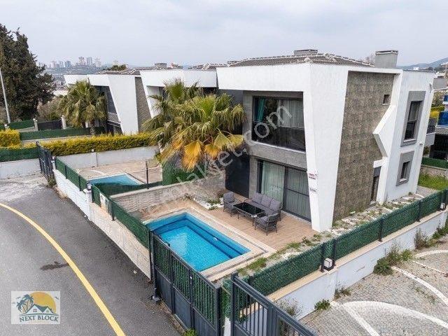 Kuşadası Karaova'da Eşyalı, Havuzlu 3+1 Villa