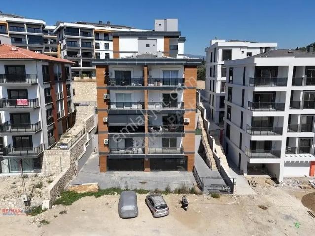 Kuşadası Kirazlı Yolu Cad. Masrafsız,balkonlu,80 M2 2+1 Daire