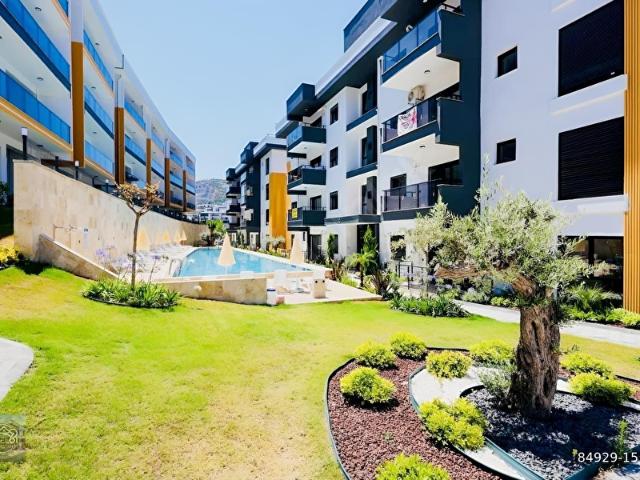 Kuşadası Kirazlı yolu Yakını, Havuzlu Sitede 3+1 Daire