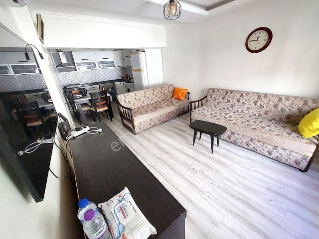Kuşadası Limana 3 Dk 1+1 Eşyalı/eşyasız Kiralık Daire