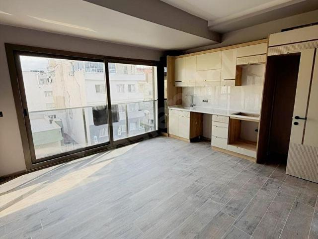 Kuşadası Salı Pazarı Lüks Kiralık Sıfır 2+1