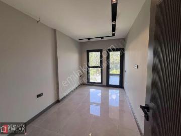 Kuşadası Satılık 1+1 Havuzlu Daire, 52m², Modern Mimari