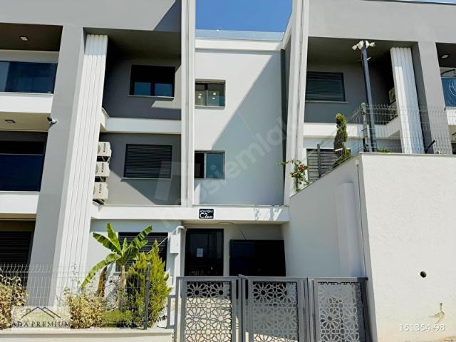 Kuşadası Satılık Ada Point Sitesinde 2+1 Eşyalı