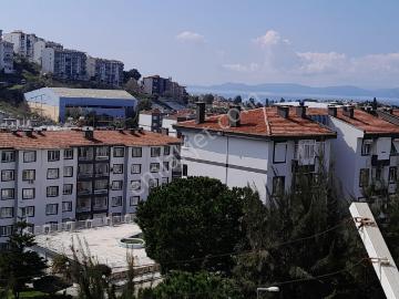 Kuşadası Satılık Bakımlı Denız Manzaralı Doğalgazlı 2+1