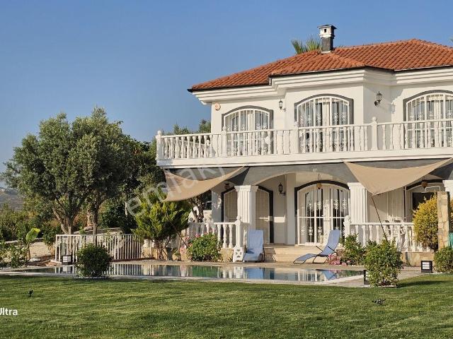 Kuşadası Satılık Müstakil Ev Villa