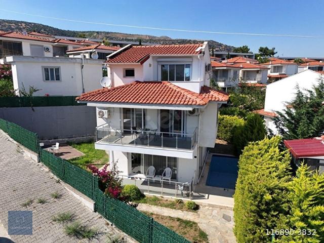 Kuşadası Satılık Müstakil Özel Havuzlu Villa
