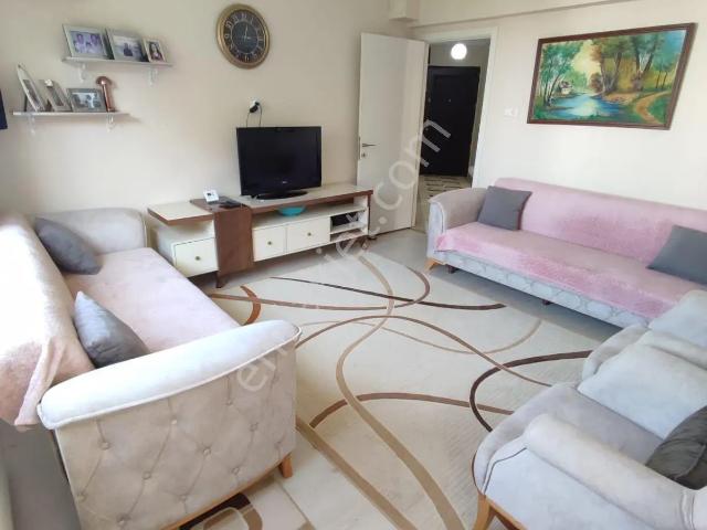 Kuşadası Serhat Sitesinde Net 100m² Asansörlü Satılık 3+1