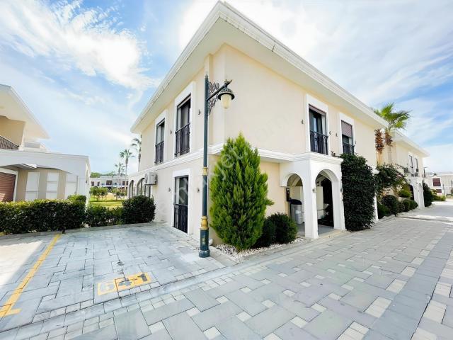 Kuşadası Soğucak'ta Denize Sıfır Eşyalı Kiralık 4+1 Dublex Villa