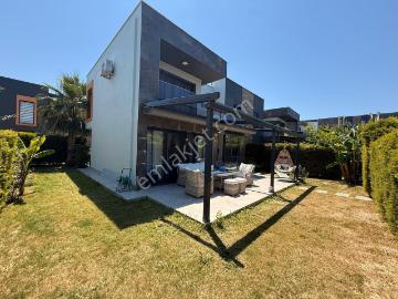 Kuşadası Soğucakta Denize Yürüme Mesafesinde 3+1 Satılık Villa!