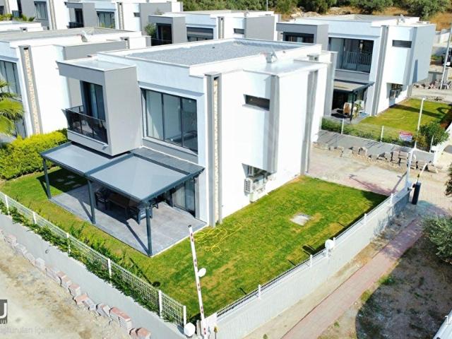 Kuşadası Soğucak'ta Satılık Sıfır 3+1 Doğalgazlı Villa