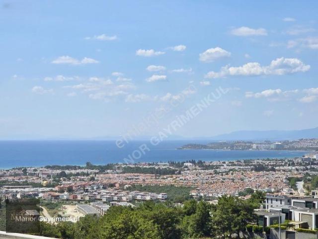 Kuşadası Soğucak 6+1 Deniz Manzaralı Özel Havuzlu Satılık Villa