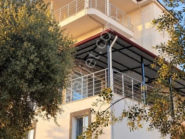 Kuşadası Sogucak'da 4 Oda 1 Salon Triplex Villa