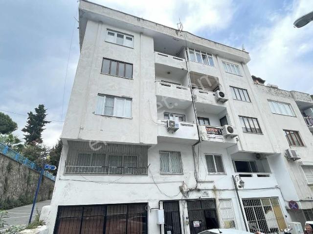 Kuşadası Türkmen Mahallesi Eşyalı Satılık 3+1 Daire