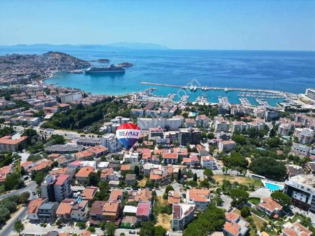 Kuşadası Türkmen Mahallesi'nde Marinaya 400 Metre Satılık Bina