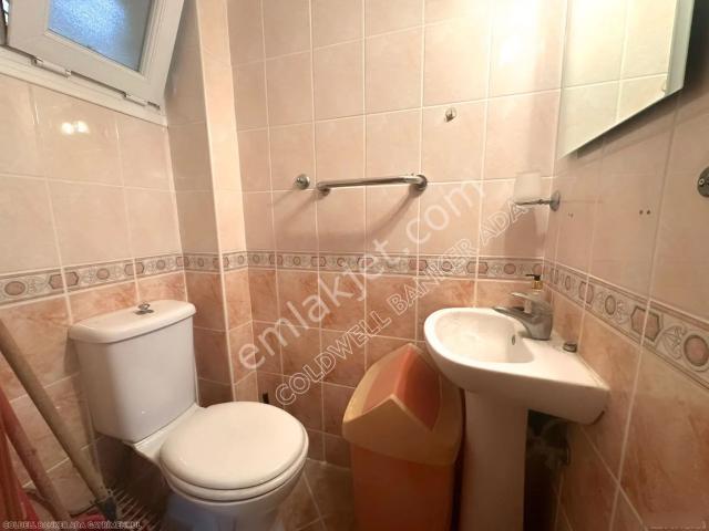 Kuşadası Türkmen Mahallesinde Deniz Manzaralı Bahçeli Tam Müstakil 5+1 Villa