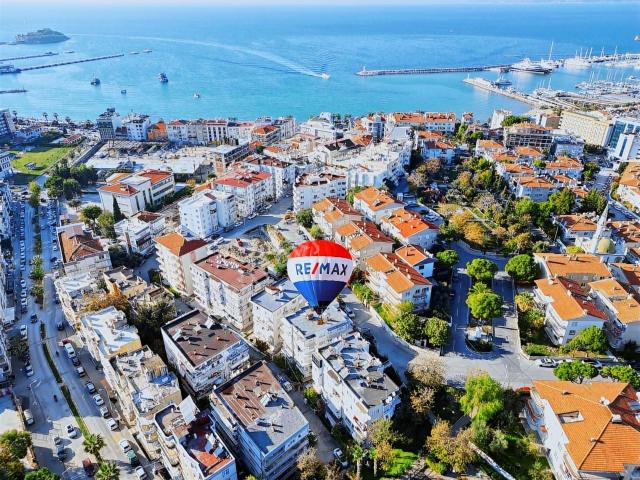 Kuşadası Türkmen Marina Ya Ve Sahile 300 Metre 3+1 Arakat Daıre