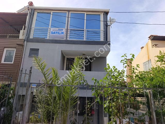 Kuşadası Türkmen'de İşyerine Uygun 6+2 Fourlek's Satılık Villa