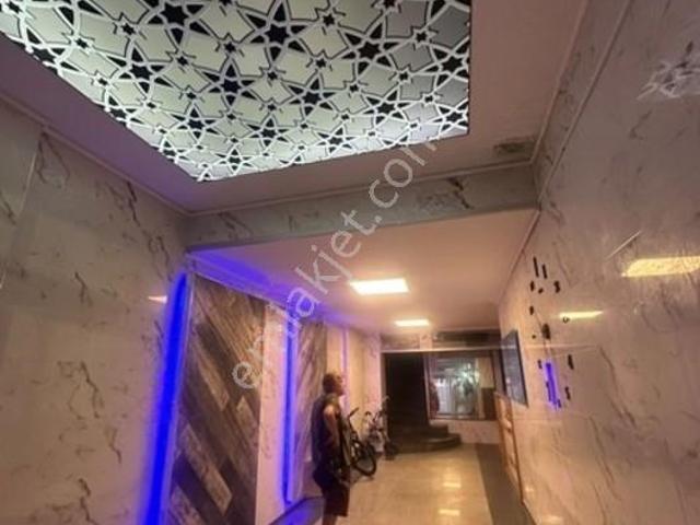 Kuşadası Tam Merkez Çift Asansörlü Havuzlu 2+1 Eşyalı Recidance