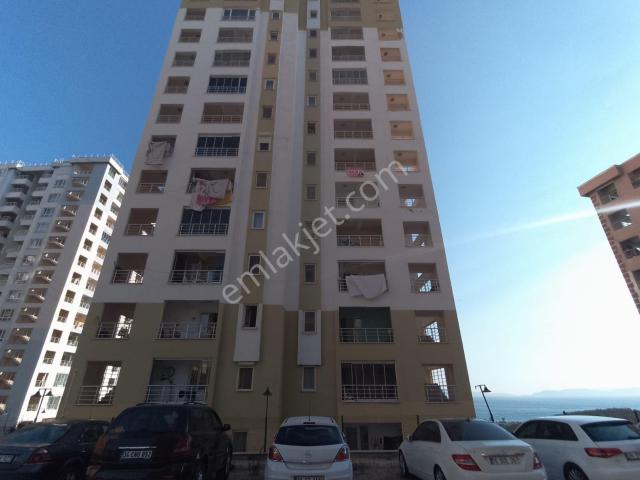 Kuşadası Uydukent Filamingo Sitesi'nde Eşyalı Daire