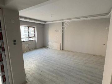 Kuşadası Uydukent'te Fırsat Satılık 2+1 Ara Kat Daire