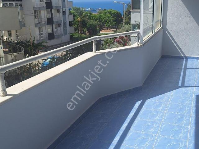 Kuşadası Uludağ Emlaktan Kiralık 3+1 150 M2 Daire
